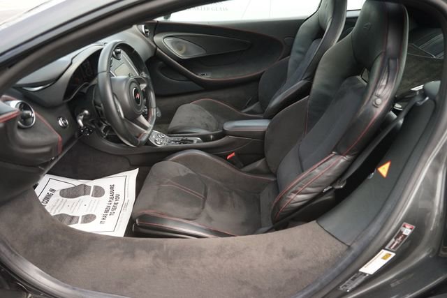 Used 2017 McLaren 570S RWD image 10