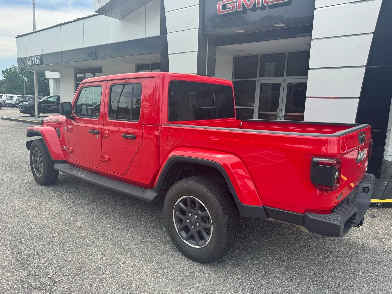 Used 2022 Jeep Gladiator Overland w/ Popular Equipment Package AWD/4WD image 5