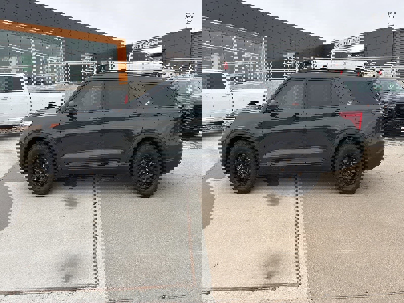 Used 2023 Ford Explorer Timberline image 2