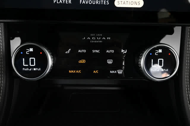 Used 2024 Jaguar F-PACE R-Dynamic S image 30
