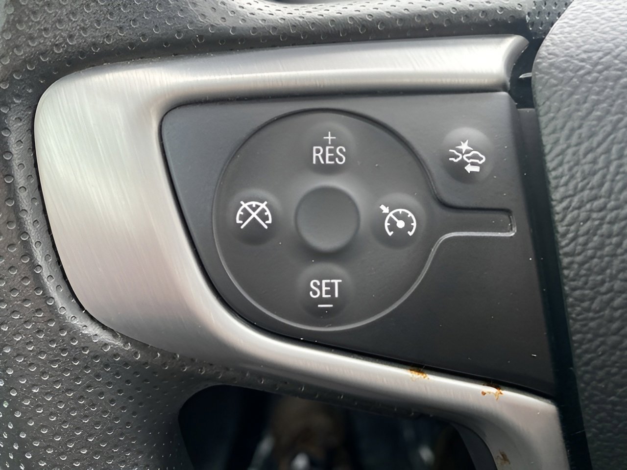 Used 2023 GMC Acadia SLE w/ Driver Convenience Package image 17