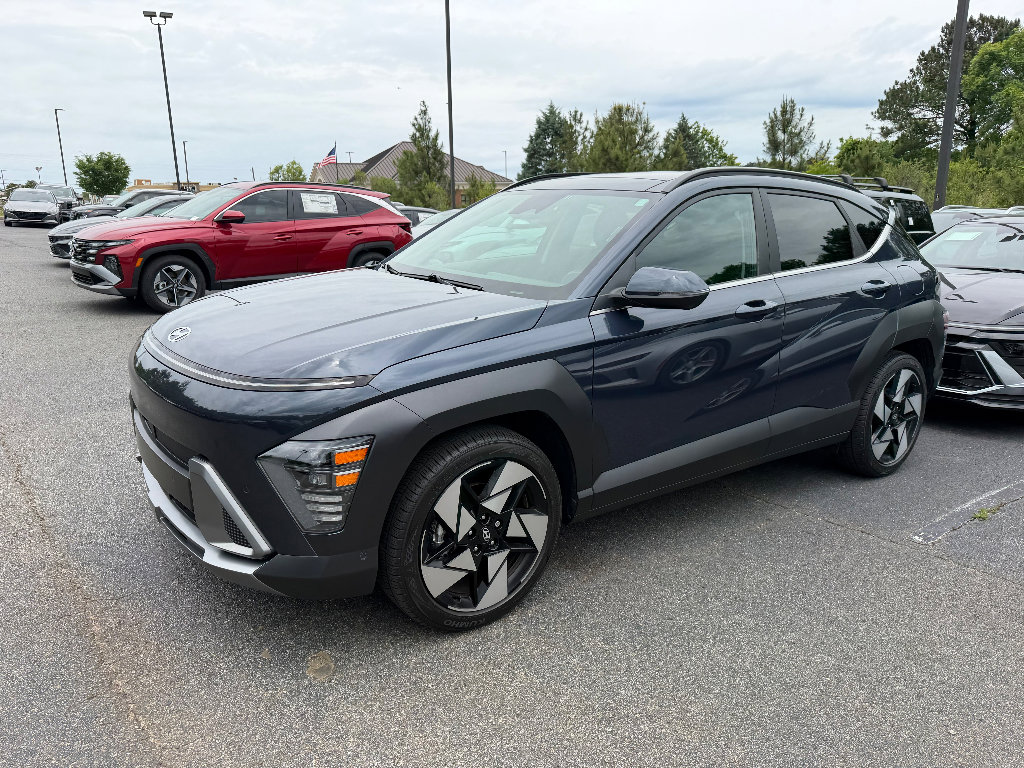Used 2024 Hyundai Kona Limited FWD image 1