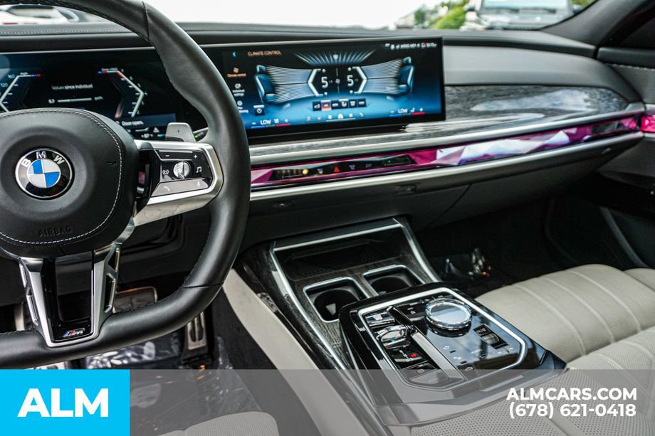 Used 2024 BMW 760i xDrive w/ Premium Package AWD/4WD image 34