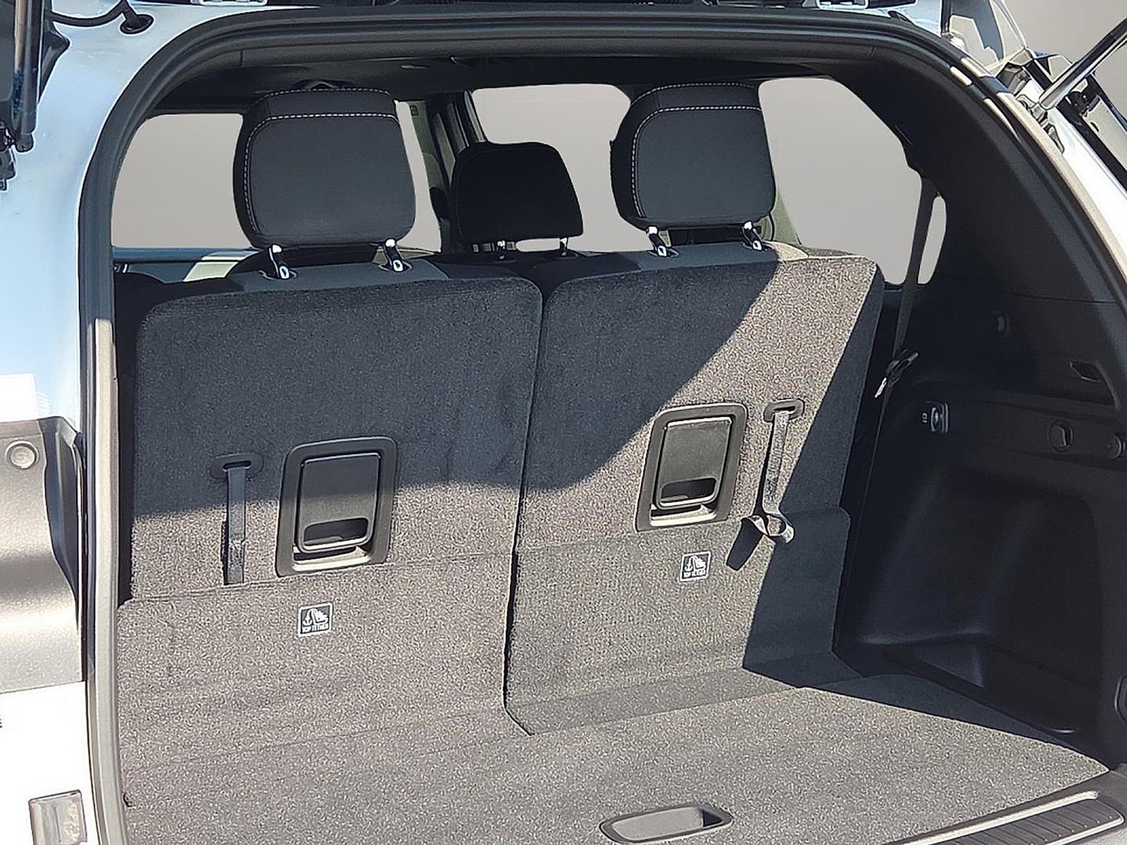 Used 2025 Jeep Grand Cherokee L Laredo image 9