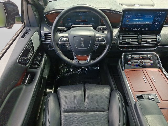 Used 2022 Lincoln Navigator L Reserve w/ Equipment Group 201A AWD/4WD image 14