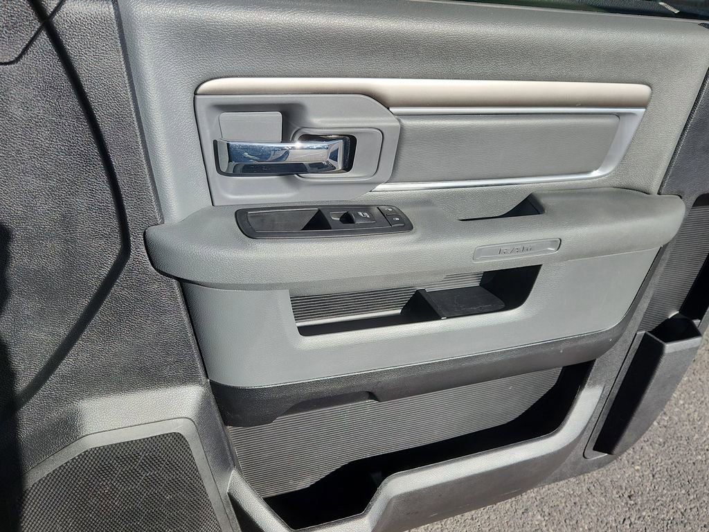 Used 2016 RAM 1500 Express image 12