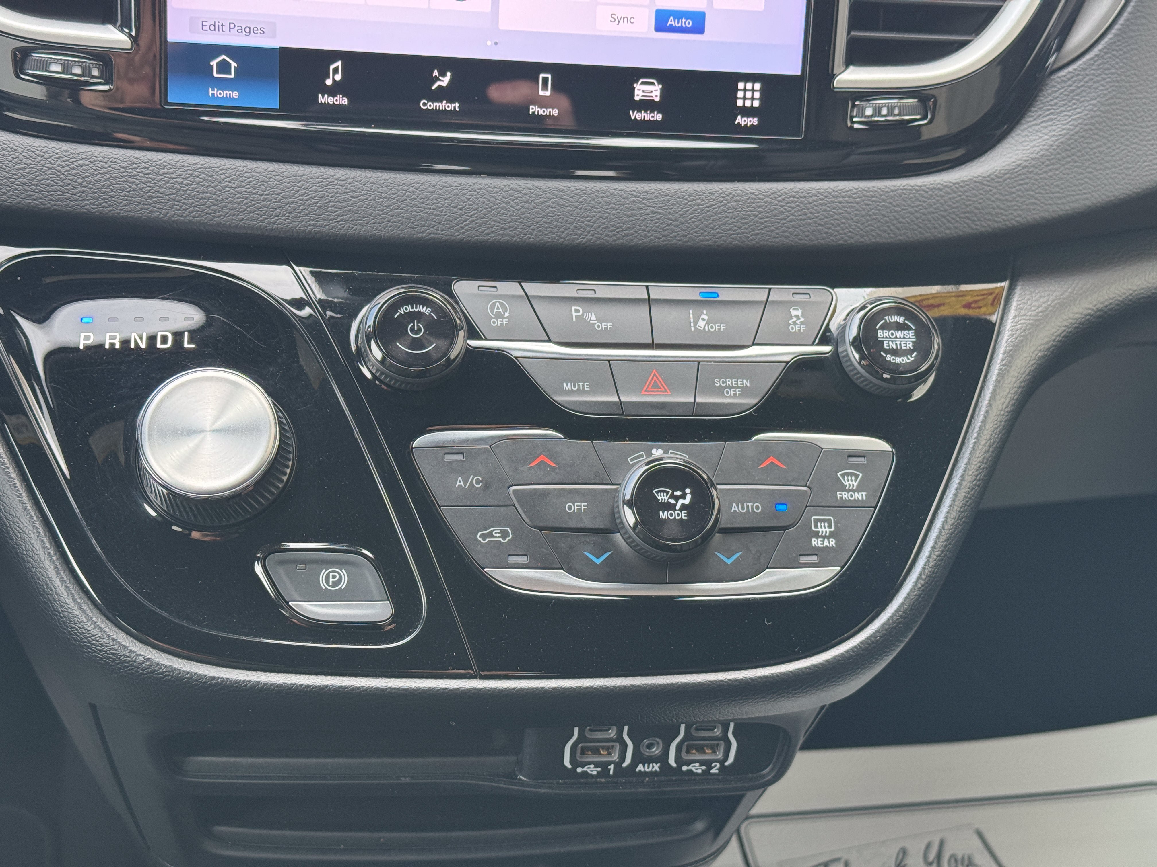 Used 2025 Chrysler Pacifica Select FWD image 17