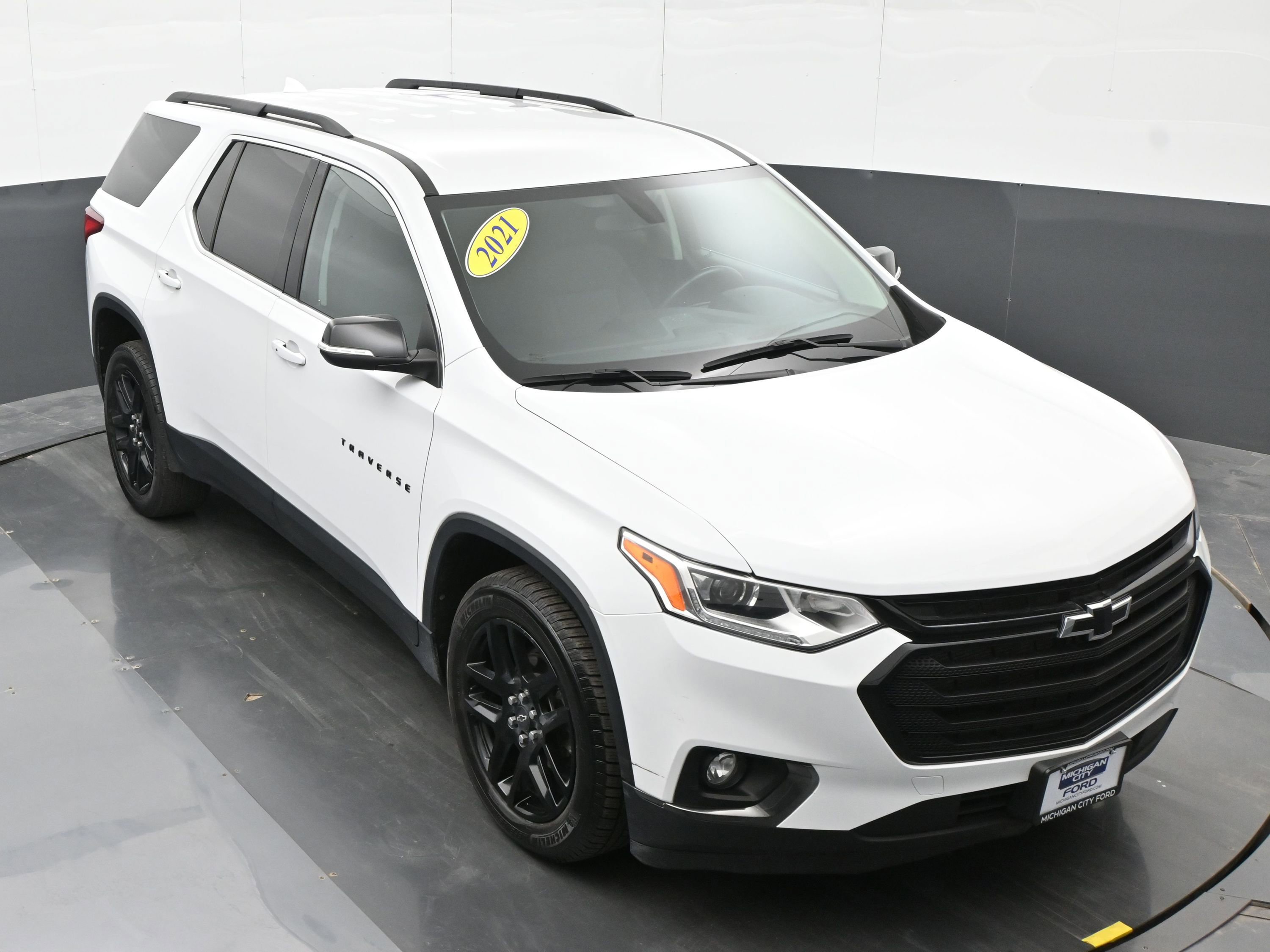 Used 2021 Chevrolet Traverse LT w/ LPO, Blackout Package image 35