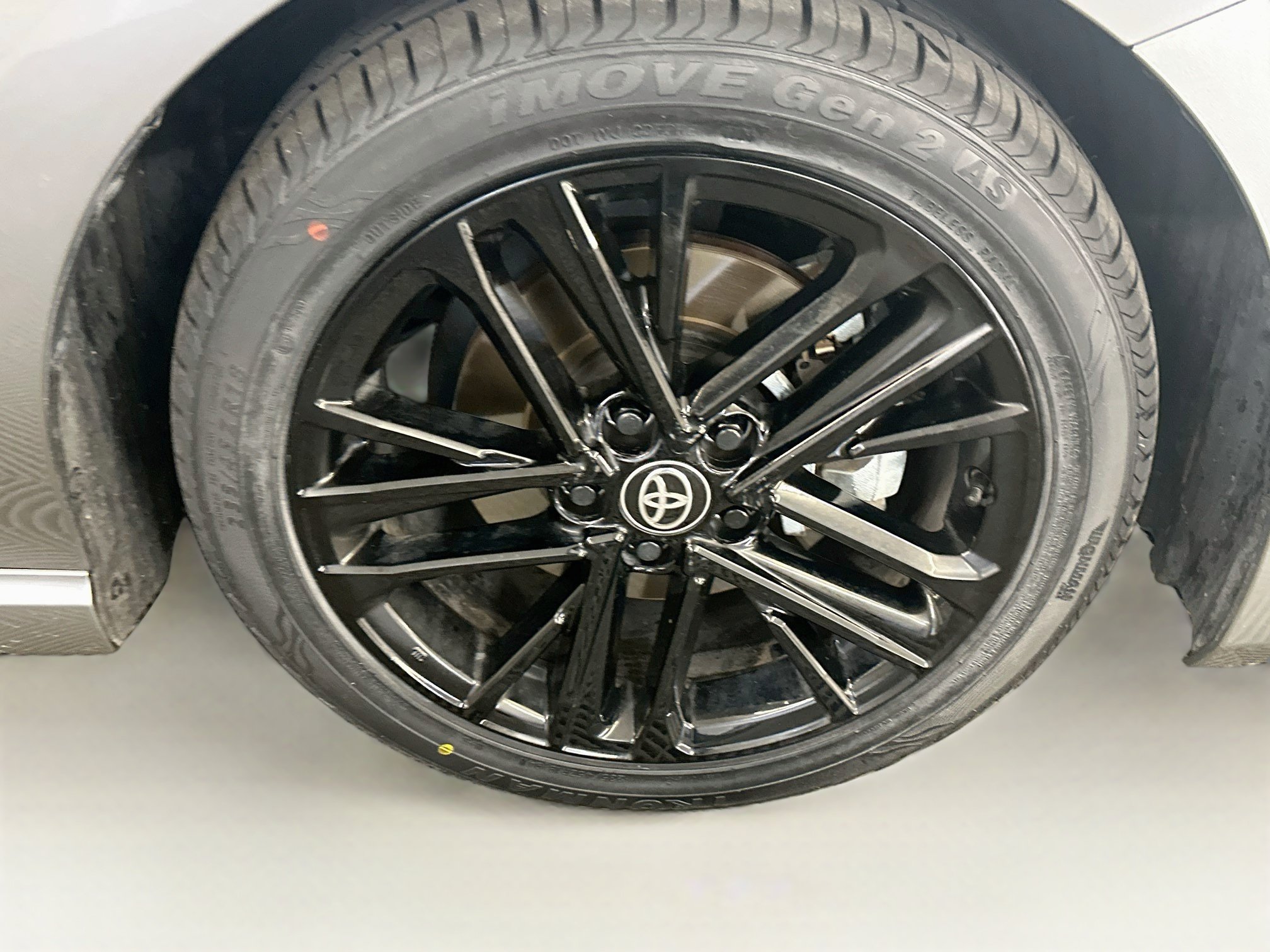 Used 2025 Toyota Camry SE FWD image 11