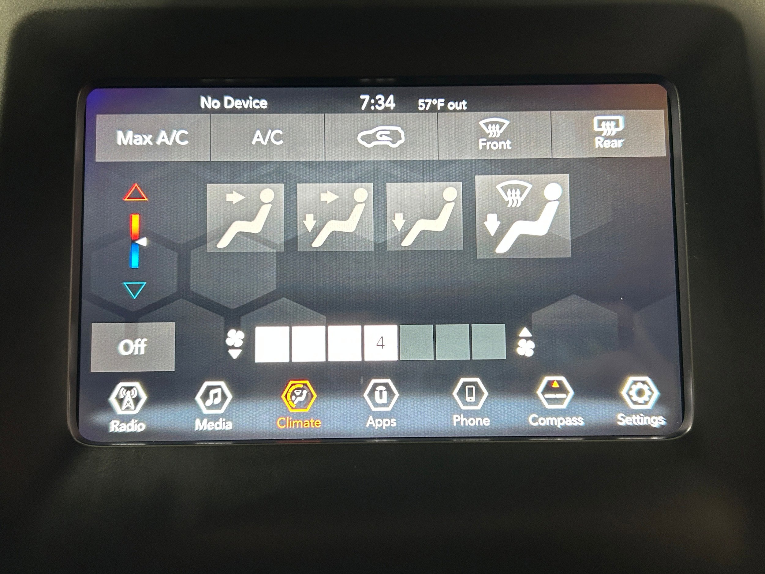 Used 2019 Jeep Cherokee Latitude Plus AWD/4WD image 7