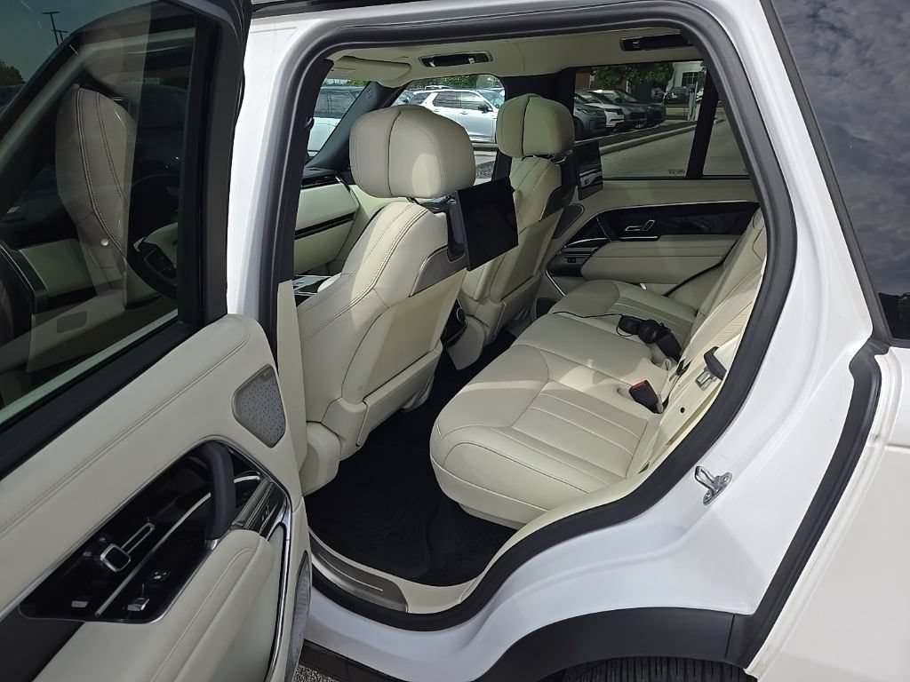 Used 2024 Land Rover Range Rover Autobiography AWD/4WD image 18