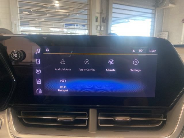New 2026 Chevrolet Trax LT w/ LT Convenience Package FWD image 19