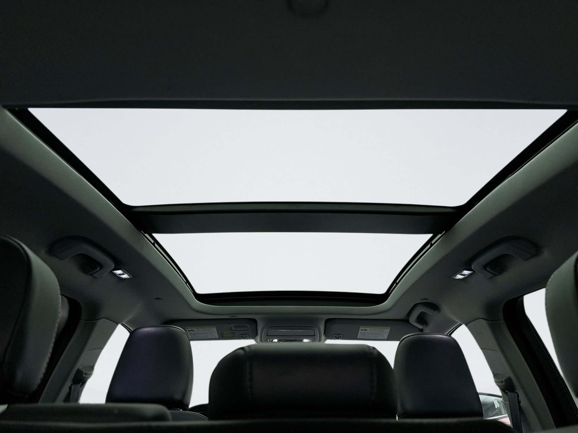 Used 2021 Lincoln Corsair AWD w/ Premium Package image 18