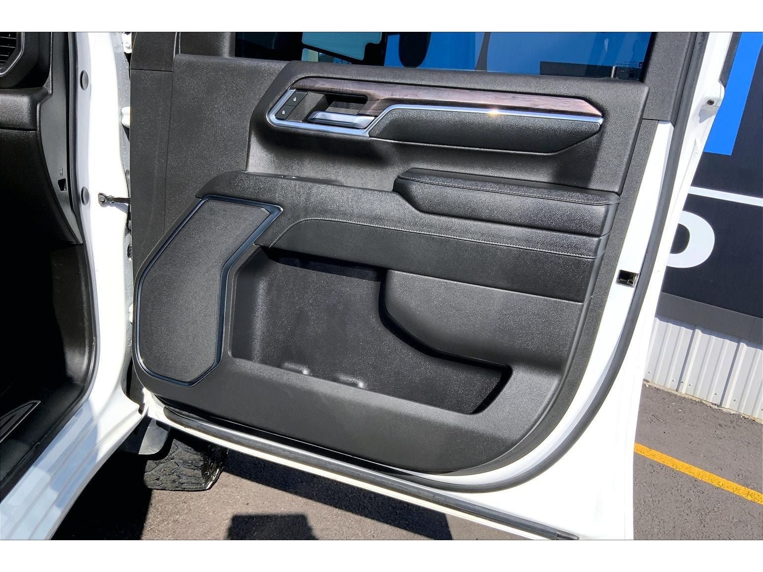 Used 2024 Chevrolet Silverado 3500 LTZ AWD/4WD image 25
