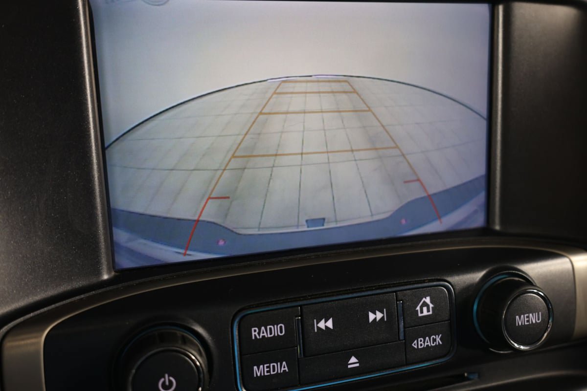 Used 2019 GMC Sierra 2500 Denali w/ Duramax Plus Package AWD/4WD image 7