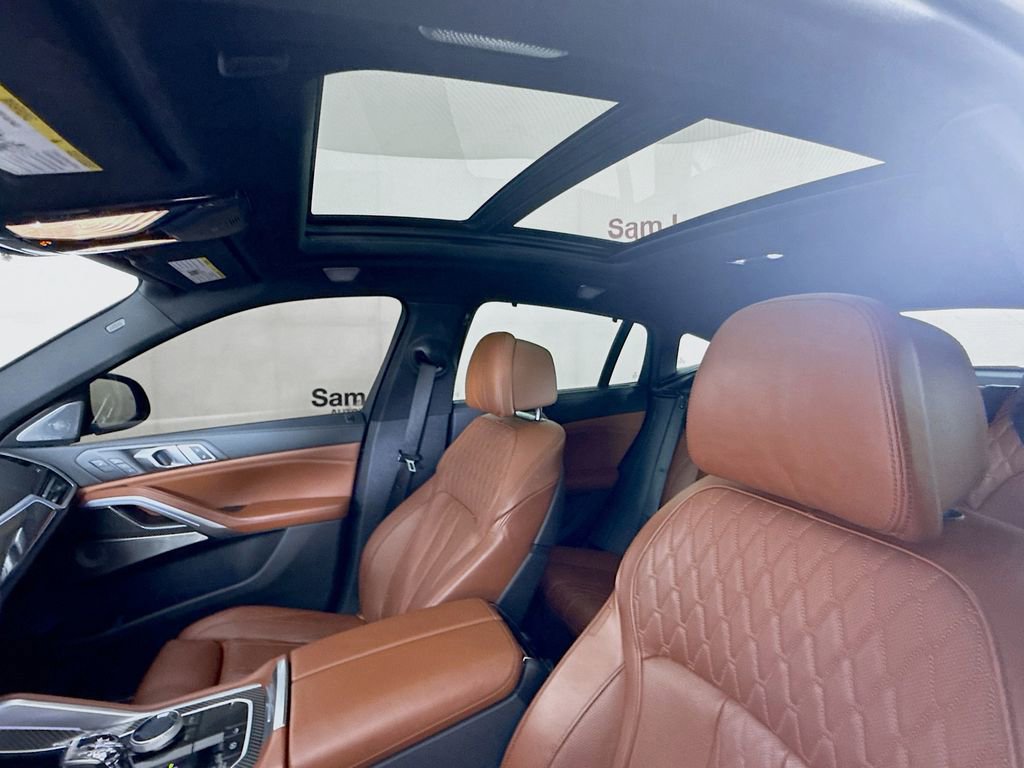 Used 2021 BMW X6 M50i w/ Executive Package image 23