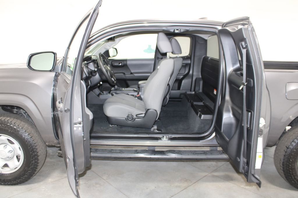 Used 2022 Toyota Tacoma SR image 24