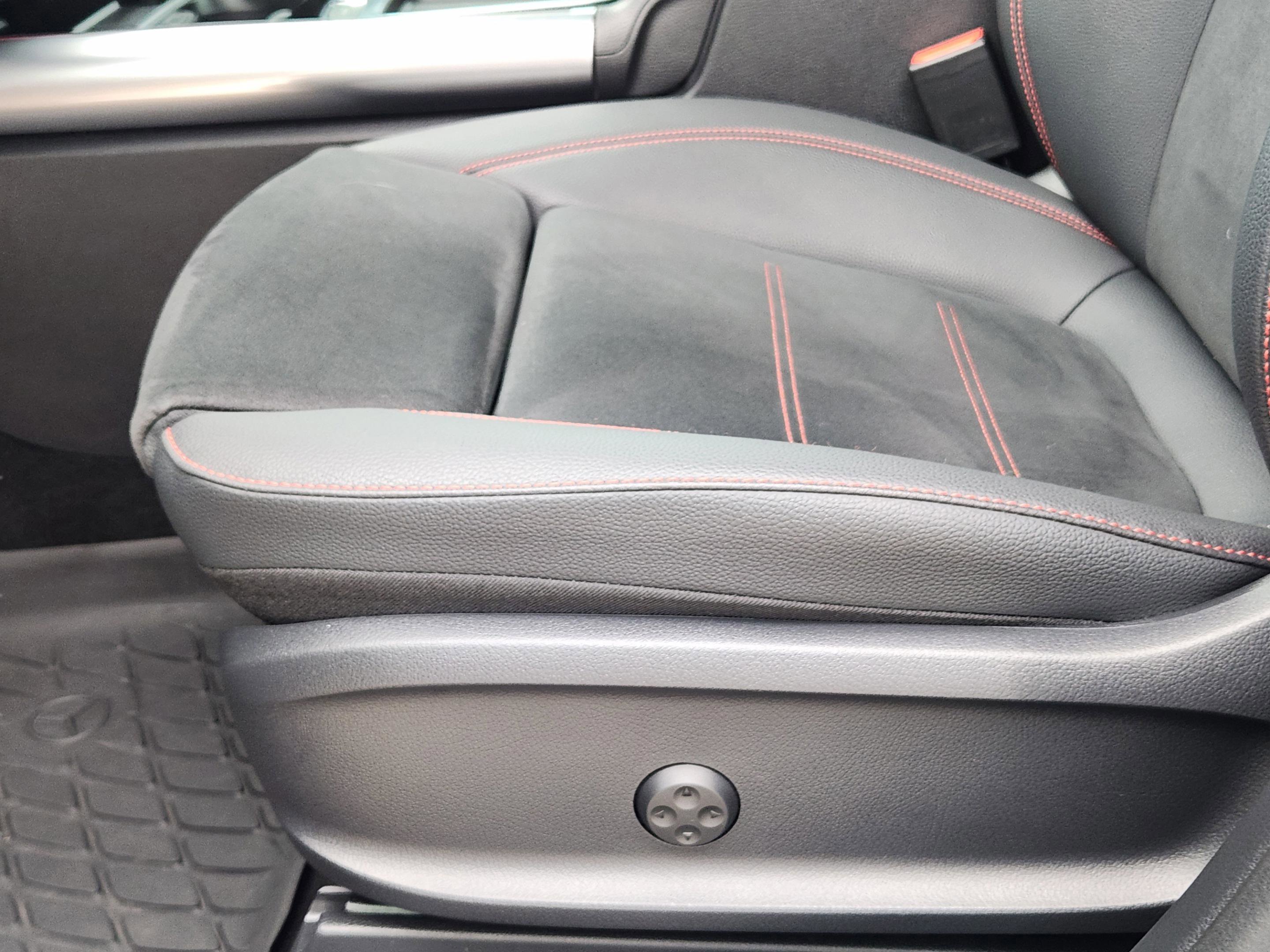 Used 2025 Mercedes-Benz GLA 250 image 16