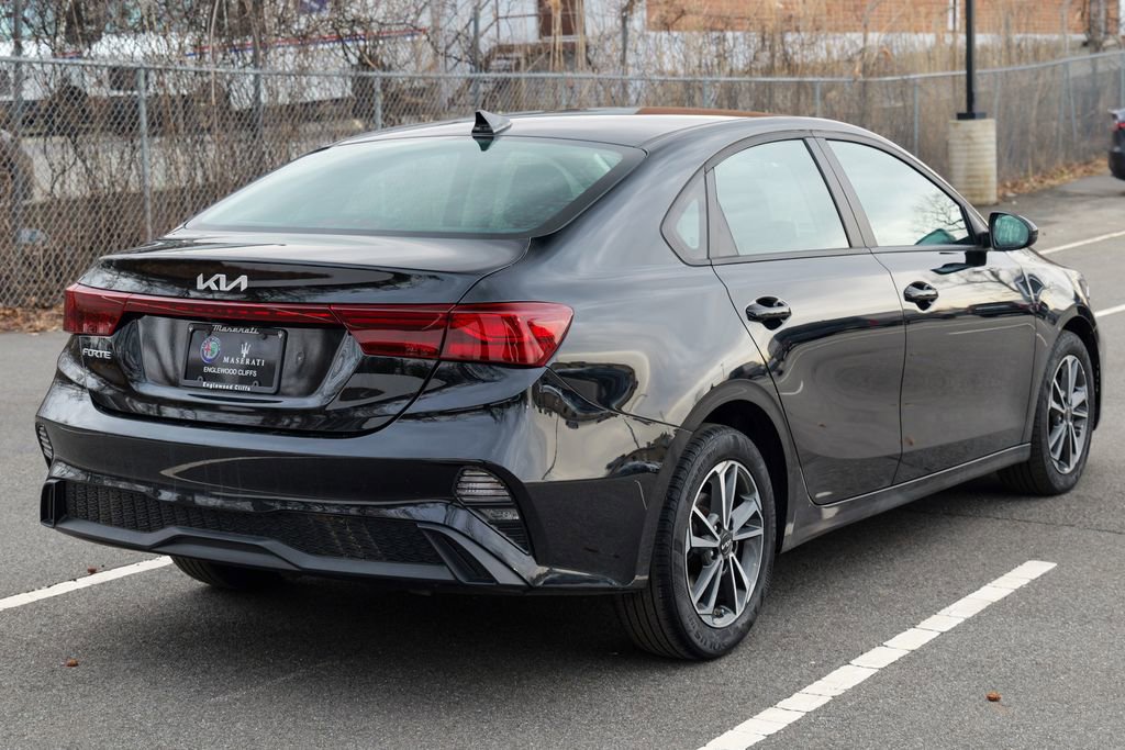 Used 2023 Kia Forte LXS image 7