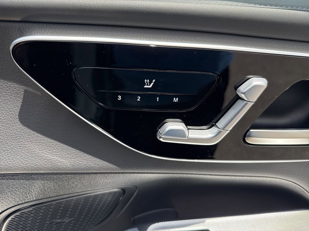 New 2025 Mercedes-Benz GLC 350e 4MATIC image 18