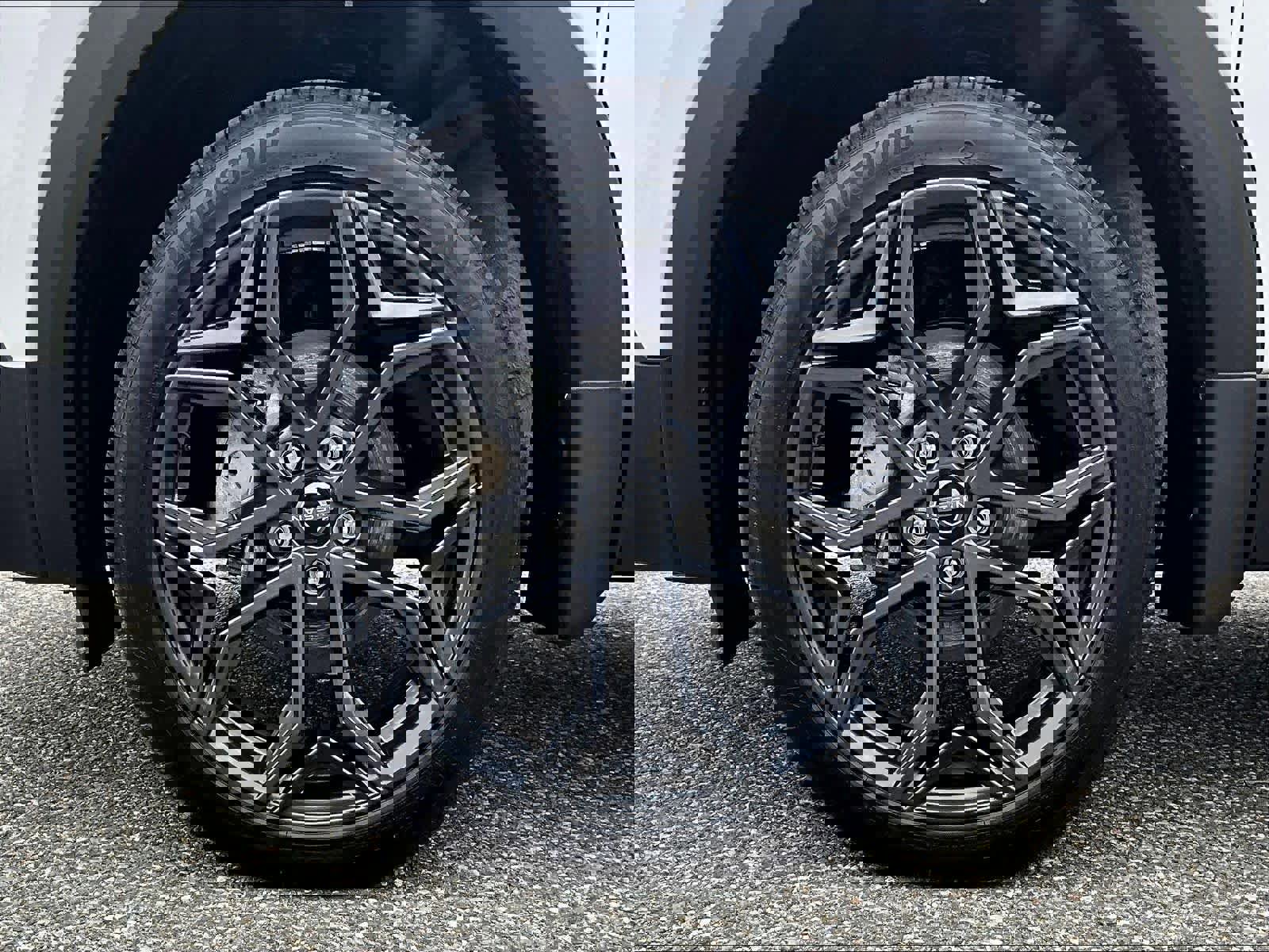 Used 2025 Nissan Kicks SR w/ SR Premium Package image 7