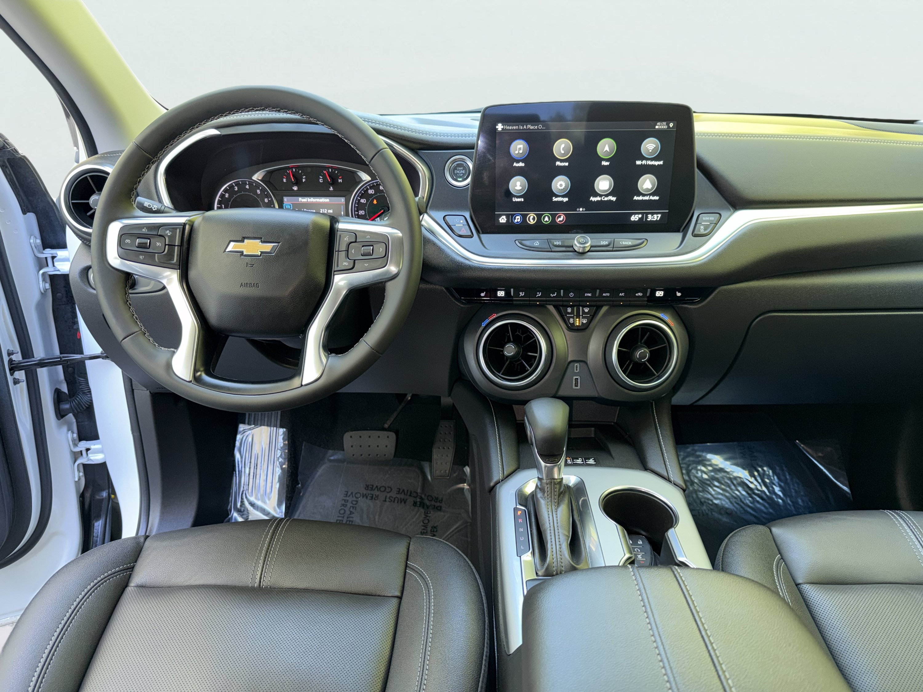 Used 2024 Chevrolet Blazer LT w/ Sound & Technology Package AWD/4WD image 9