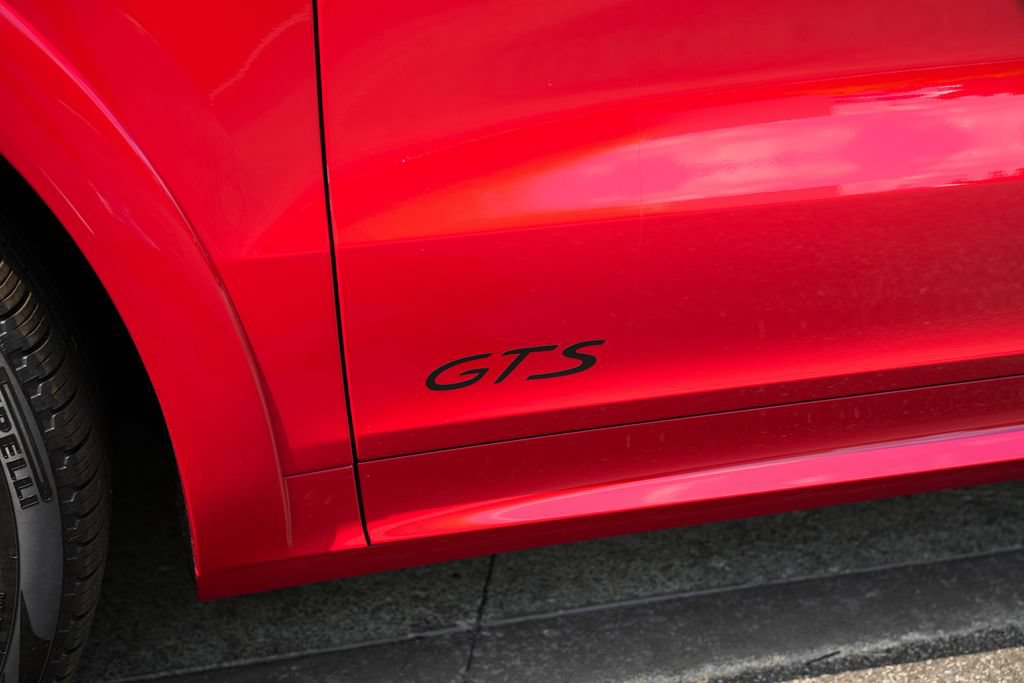 Certified 2023 Porsche Cayenne GTS AWD/4WD image 11