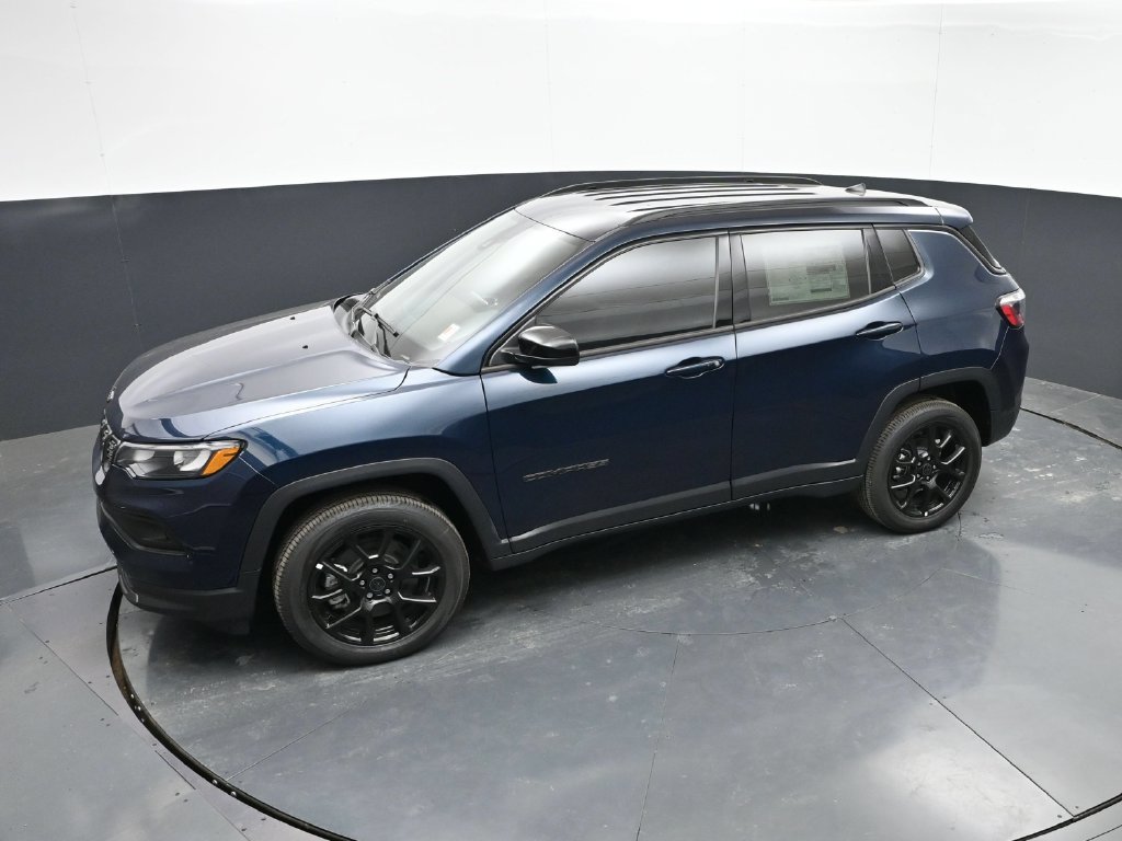 New 2026 Jeep Compass Latitude AWD/4WD image 39