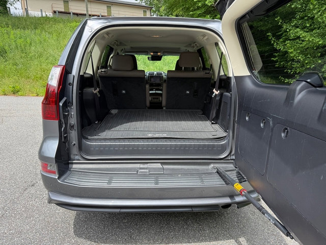 Used 2021 Lexus GX 460 Premium AWD/4WD image 20