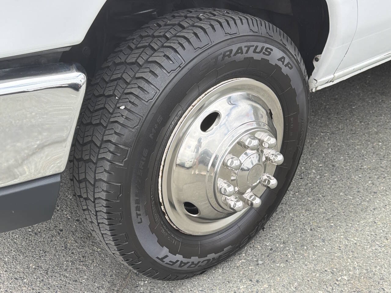 Used 2013 Ford E-350 and Econoline 350 Super Duty RWD image 3