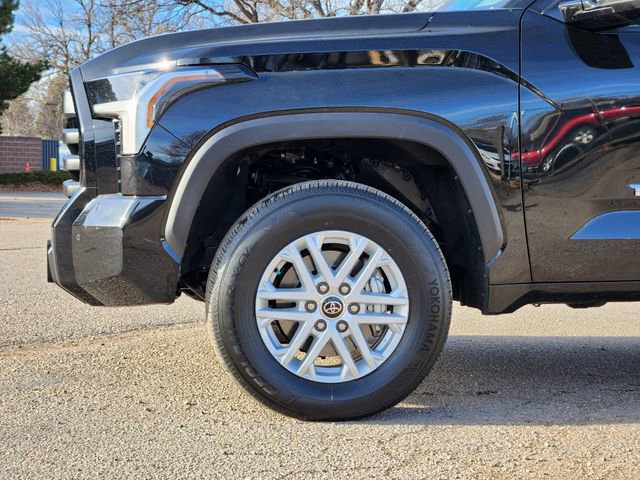 Used 2023 Toyota Tundra SR5 w/ SR5 Convenience Package AWD/4WD image 8