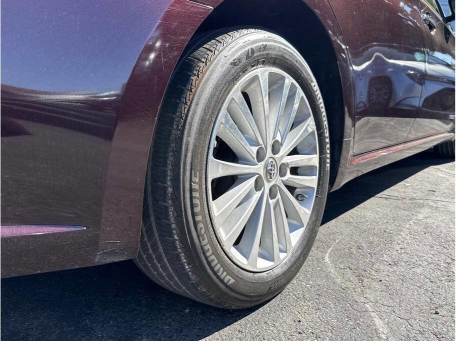 Used 2013 Toyota Avalon XLE Touring image 5