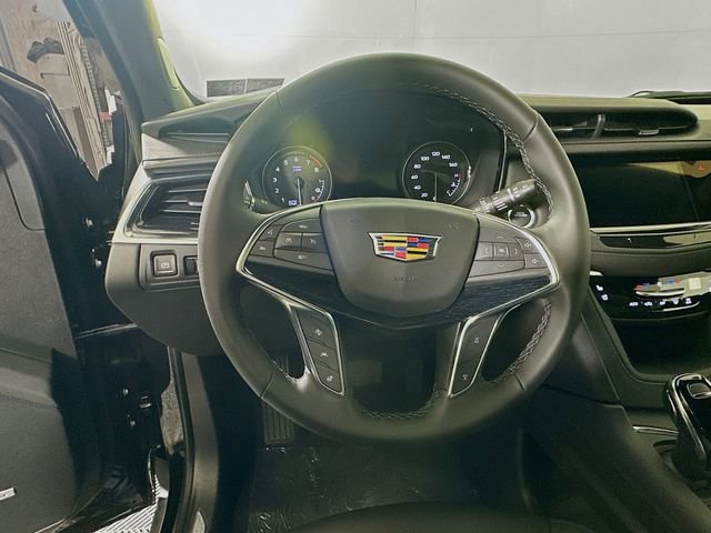 Used 2026 Cadillac XT5 Premium Luxury w/ Driver Assist Package FWD image 7