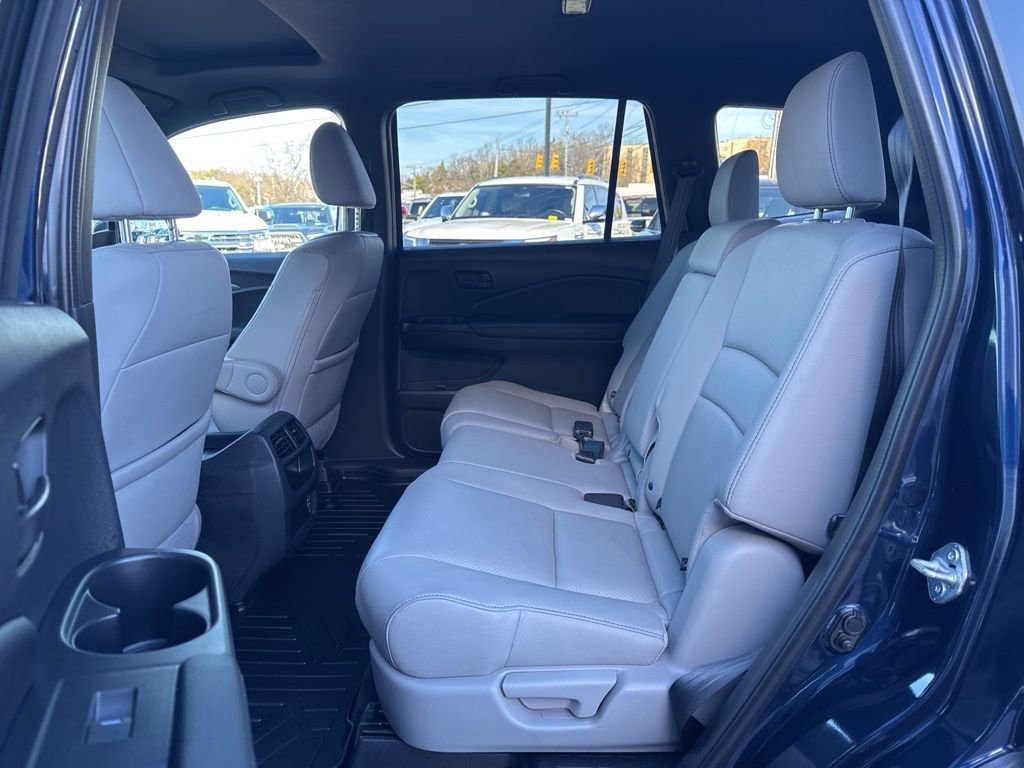 Used 2023 Honda Passport EX-L image 25