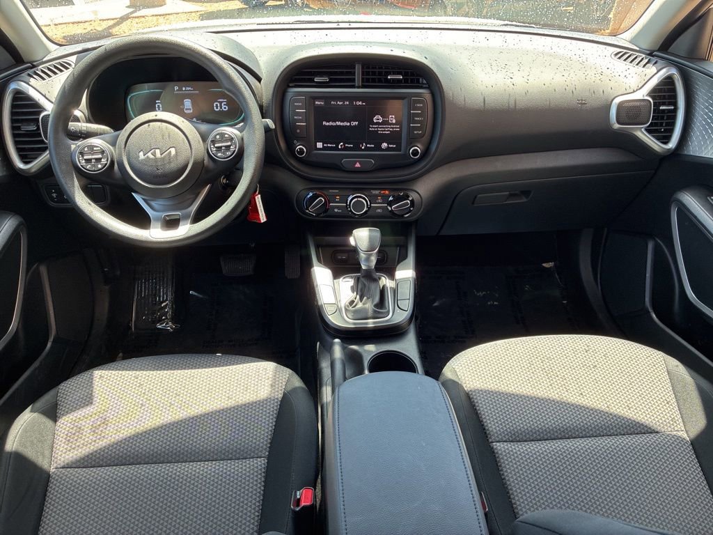 Used 2025 Kia Soul LX FWD image 16
