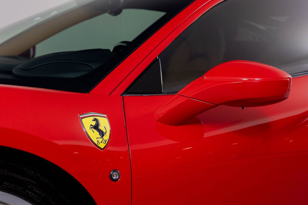 Certified 2021 Ferrari F8 Tributo RWD image 28