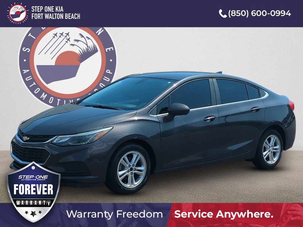 Used 2017 Chevrolet Cruze LT w/ Convenience Package FWD image 1