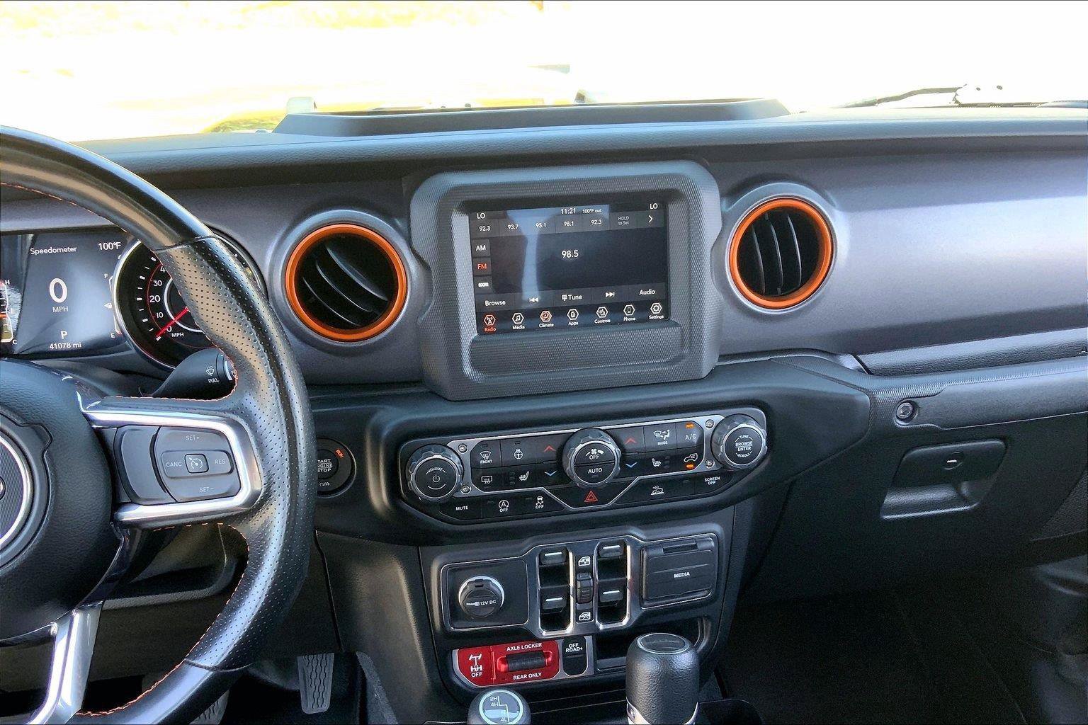 Used 2021 Jeep Gladiator Mojave w/ Cold Weather Group AWD/4WD image 6