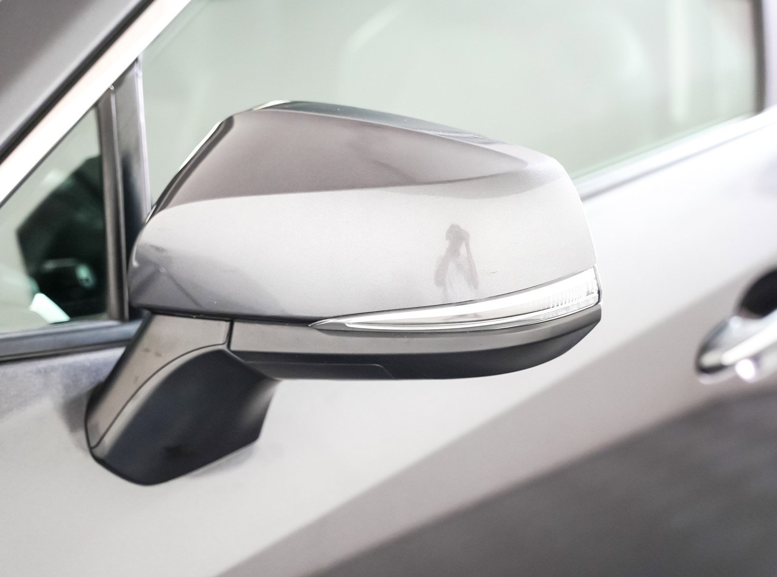 Used 2021 Toyota RAV4 Limited image 25