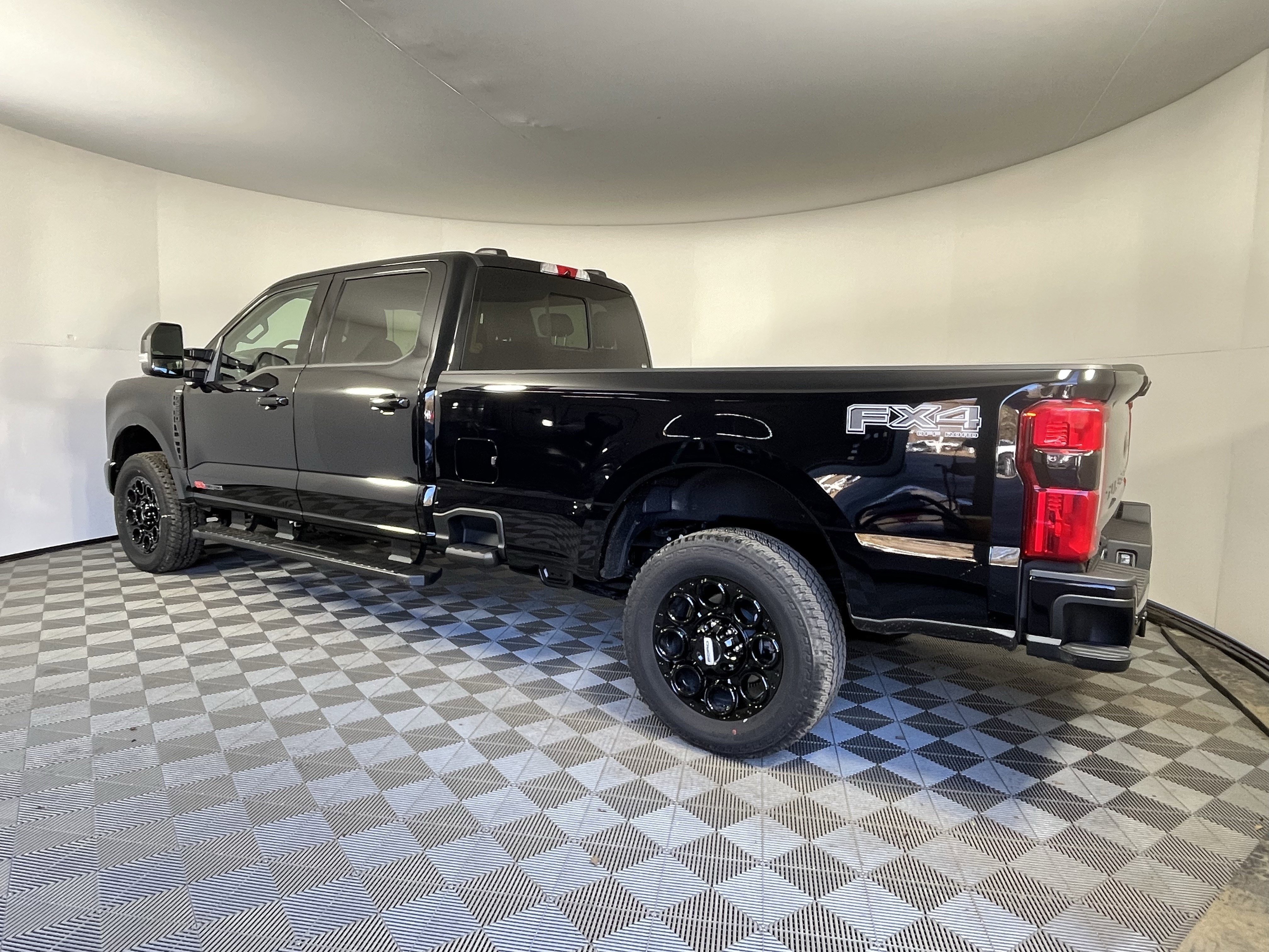 New 2026 Ford F250 Lariat w/ Black Appearance Package image 3
