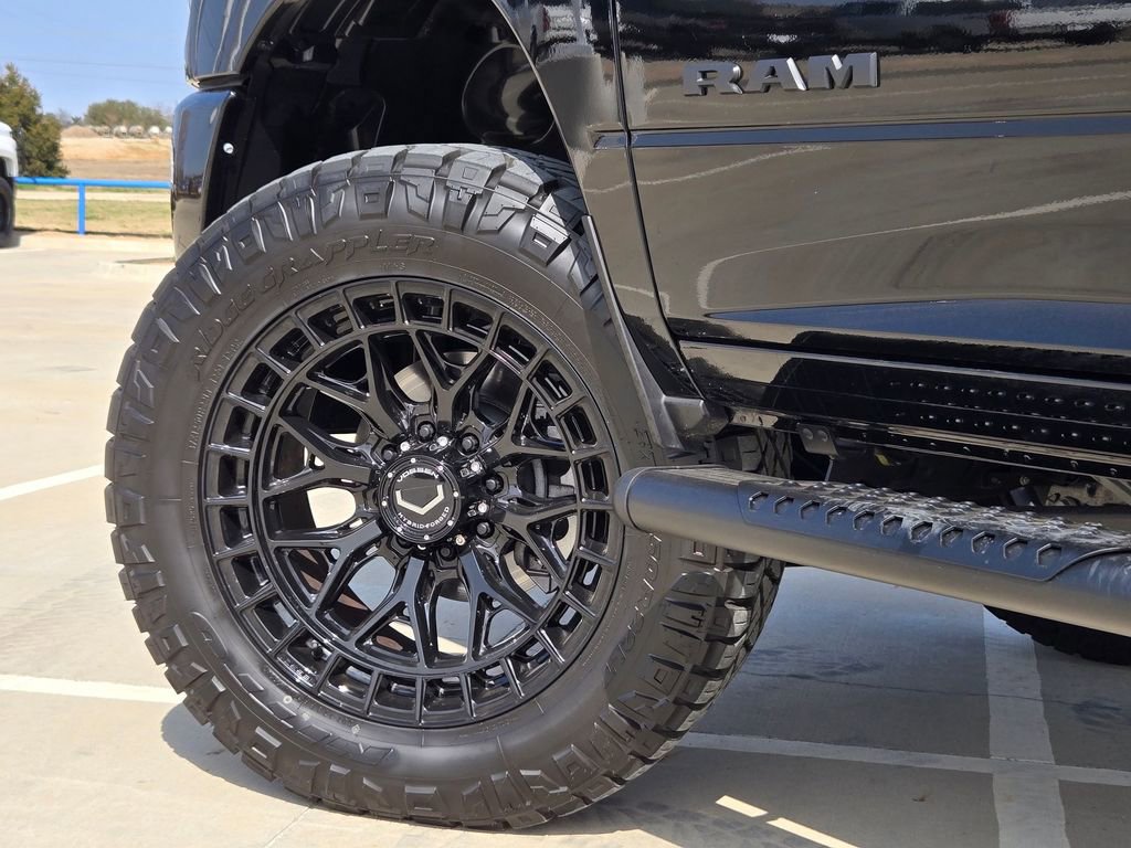 Used 2025 RAM 2500 Laramie w/ Night Edition image 33