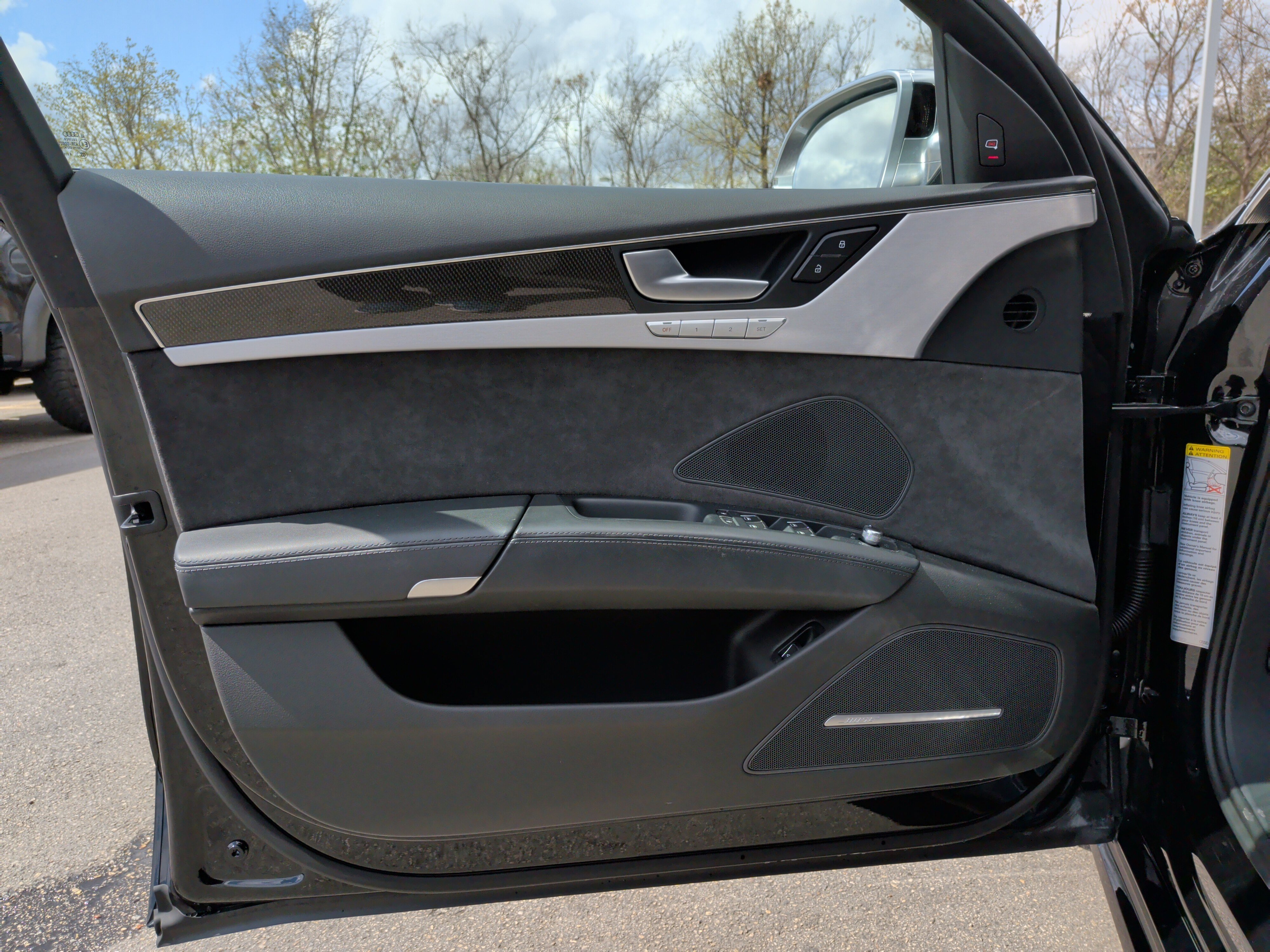 Used 2015 Audi S8 image 13