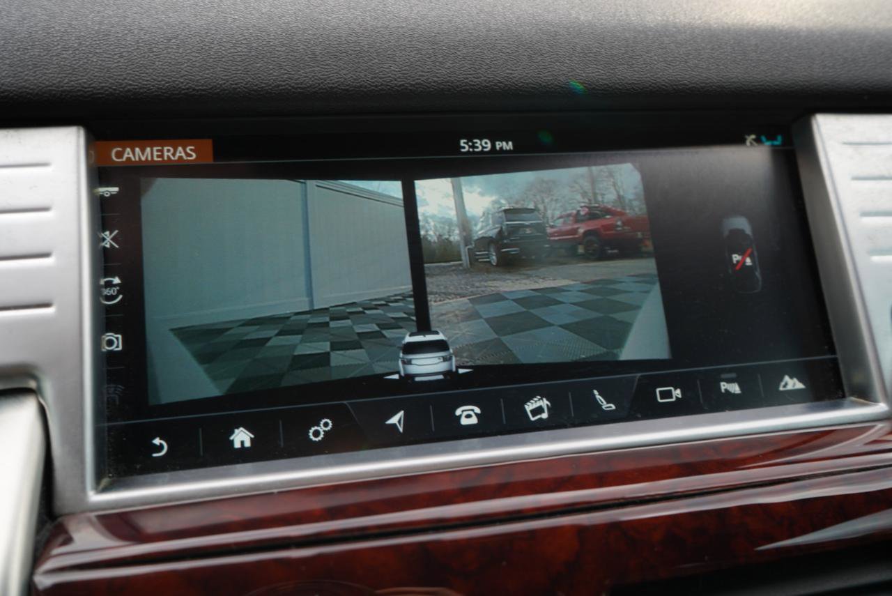 Used 2017 Land Rover Discovery Sport HSE Luxury image 37