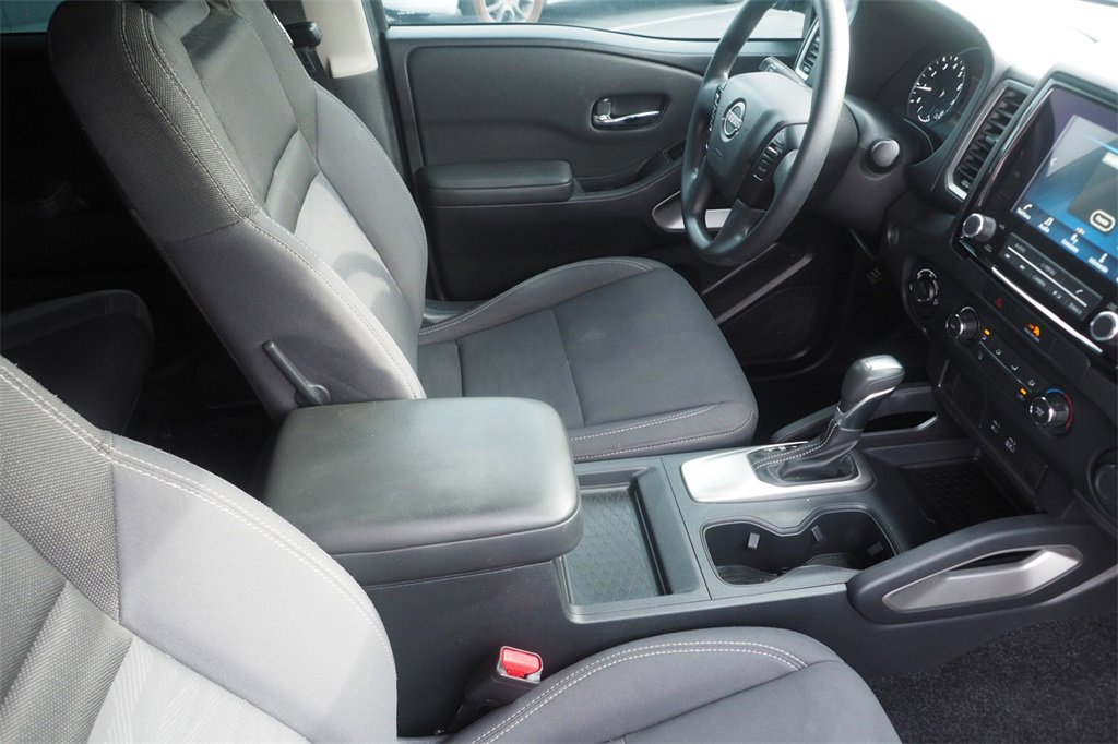 Used 2022 Nissan Frontier SV image 26