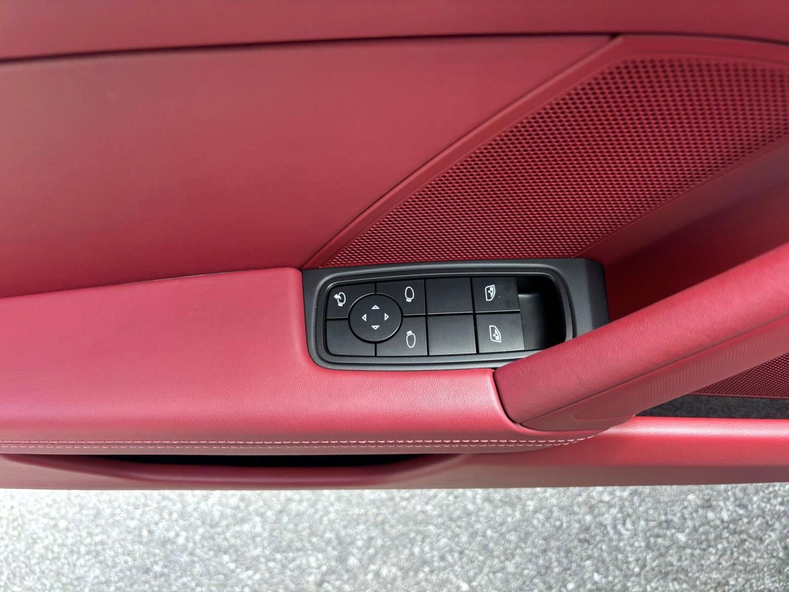 Used 2025 Porsche 911 Carrera S w/ Sportdesign Package RWD image 25