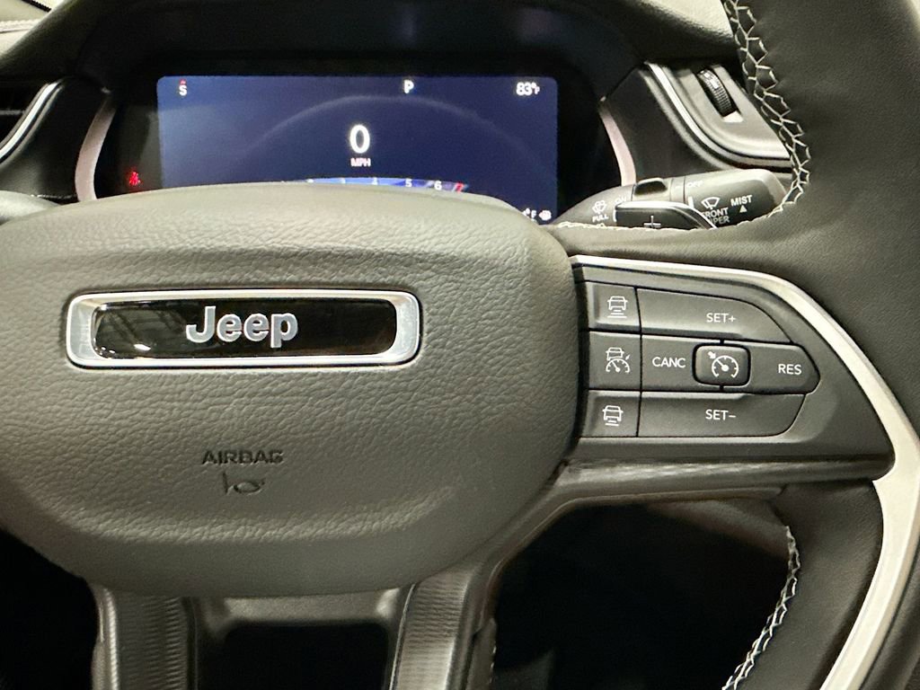 New 2025 Jeep Grand Cherokee L Altitude image 32