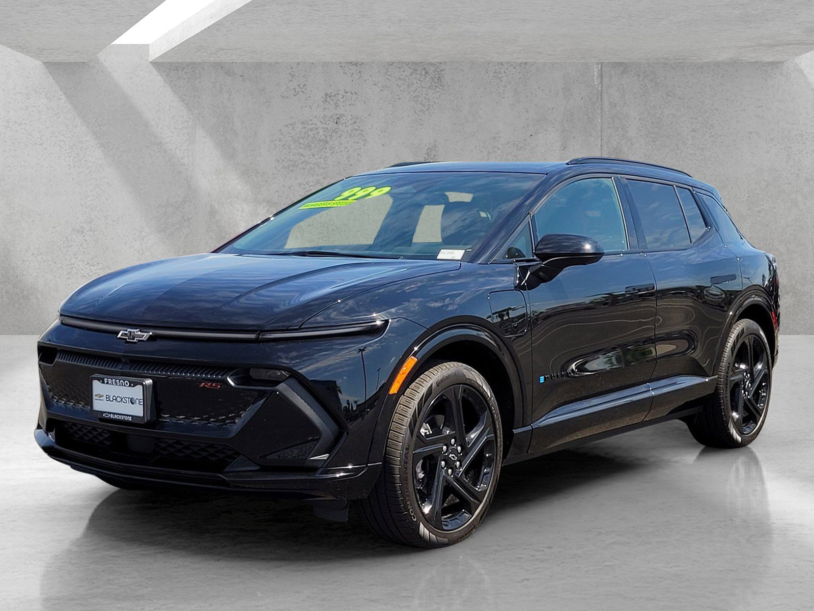Used 2026 Chevrolet Equinox EV RS FWD image 8
