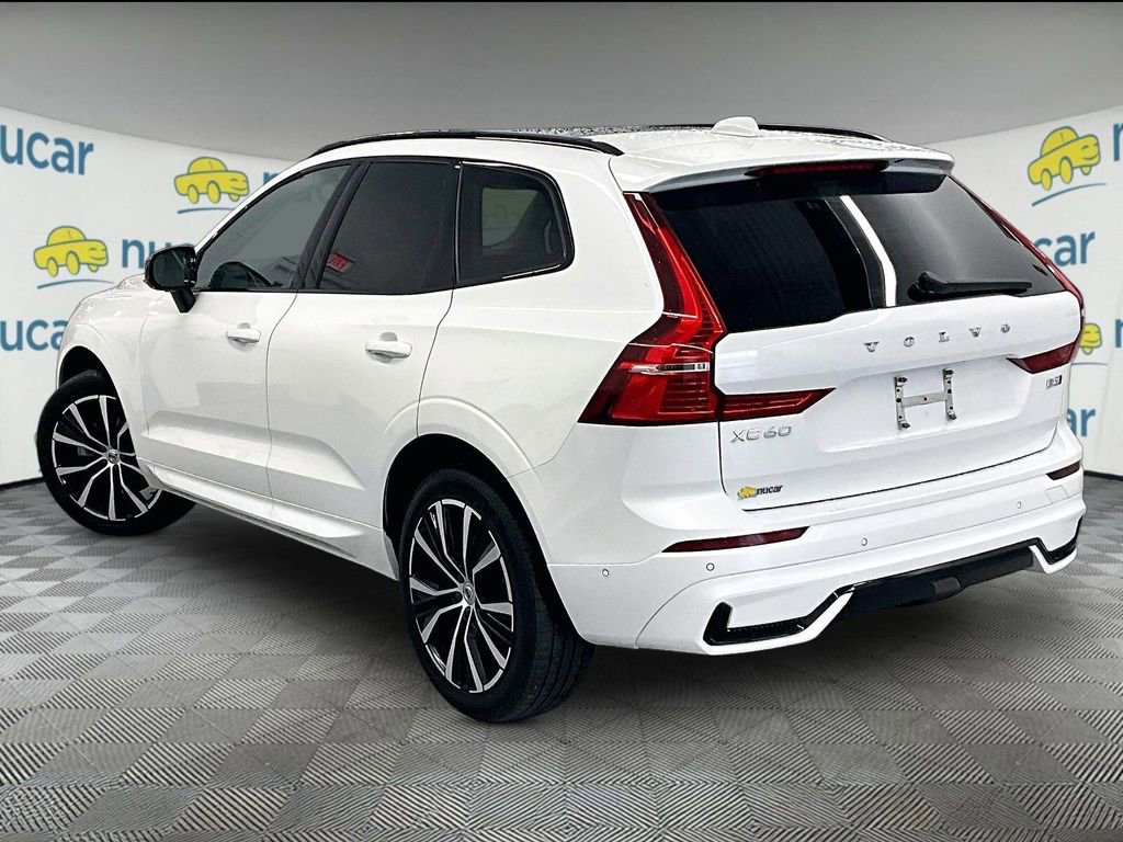 Used 2024 Volvo XC60 B5 Plus image 4