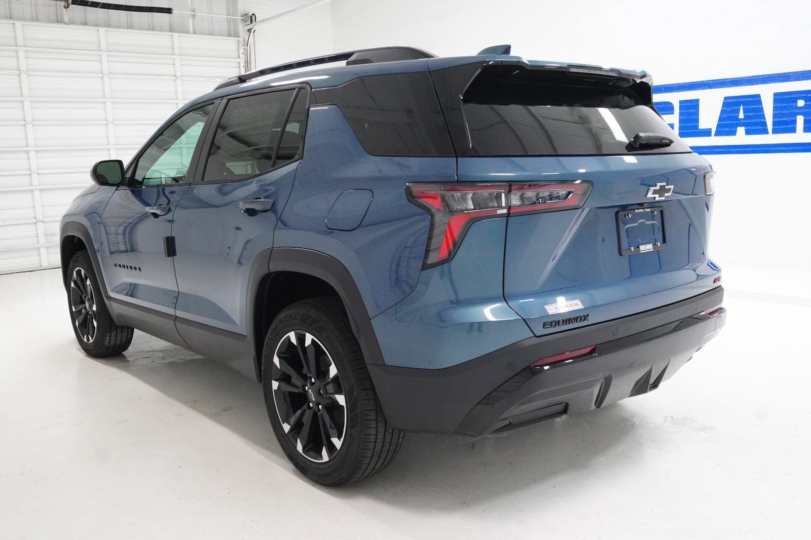 New 2027 Chevrolet Equinox RS FWD image 34