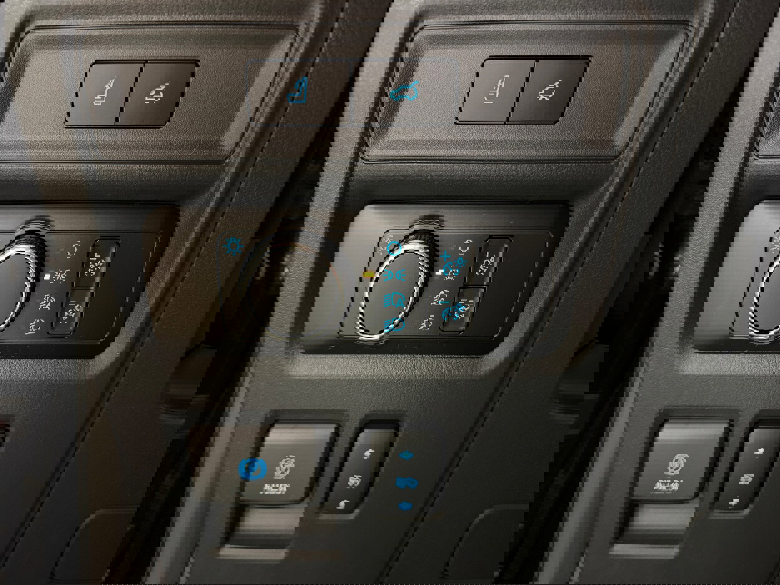 Certified 2024 Ford Expedition XLT image 14